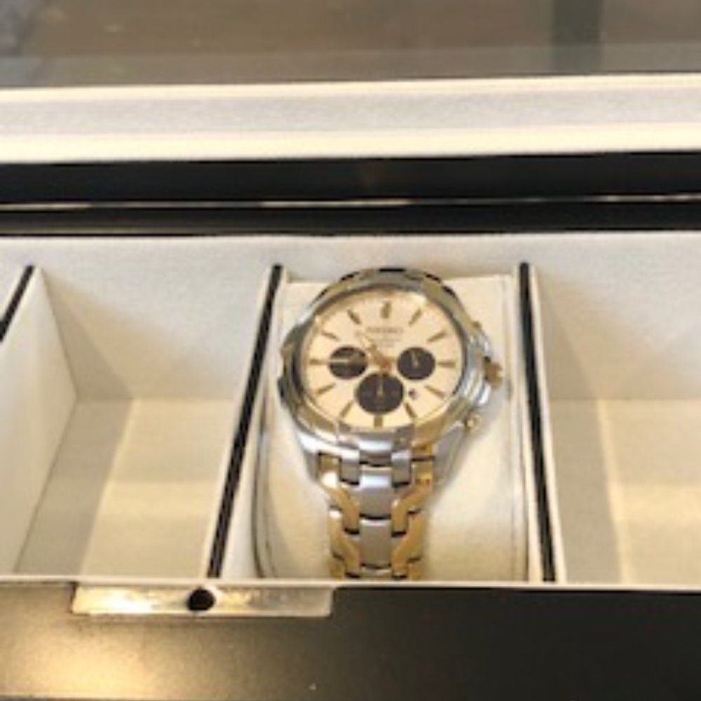 Seiko - Men's Chronograph Watch, White Dial - Picture 2 of 2